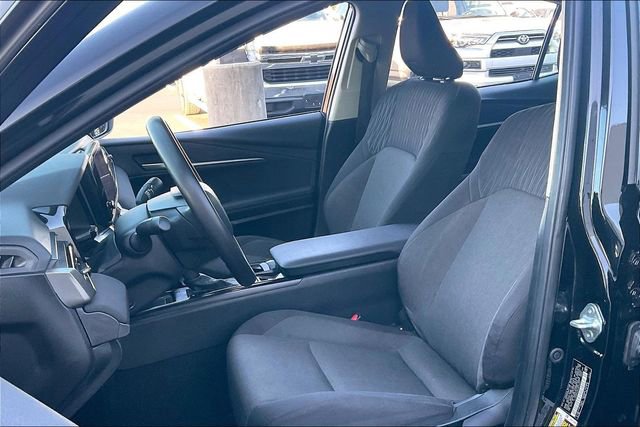 Used 2025 Toyota Camry LE FWD image 25