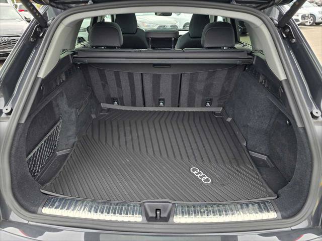 Used 2025 Audi Q5 Premium Plus w/ Premium Plus AWD/4WD image 14