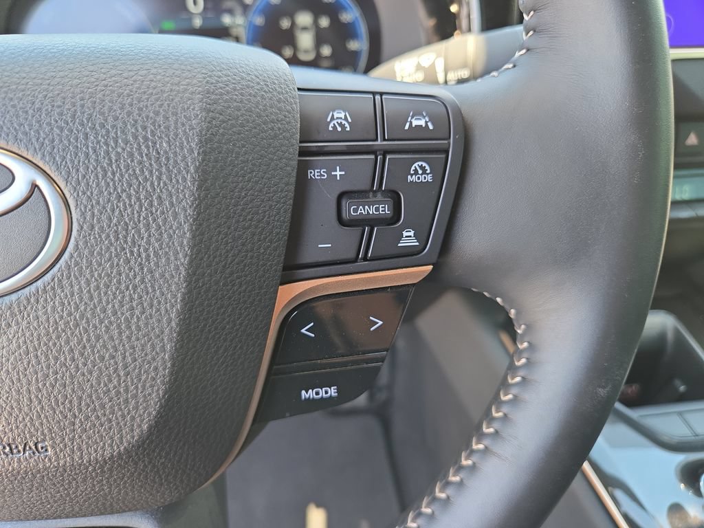 Certified 2025 Toyota Crown AWD/4WD image 20