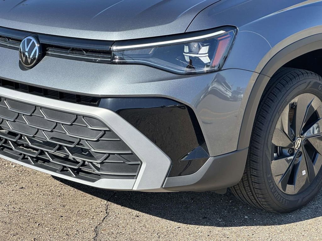 New 2025 Volkswagen Taos S image 6
