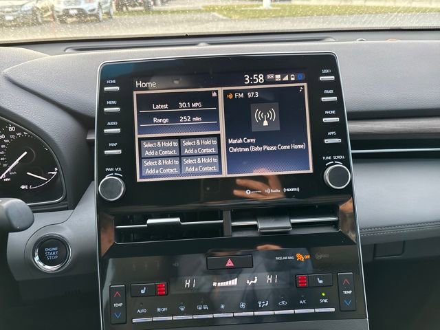 Used 2021 Toyota Avalon XLE image 18