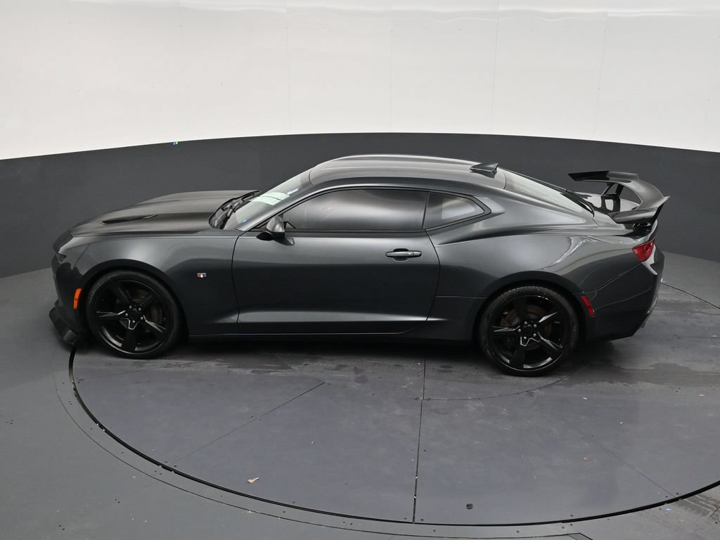 Used 2018 Chevrolet Camaro SS RWD image 13