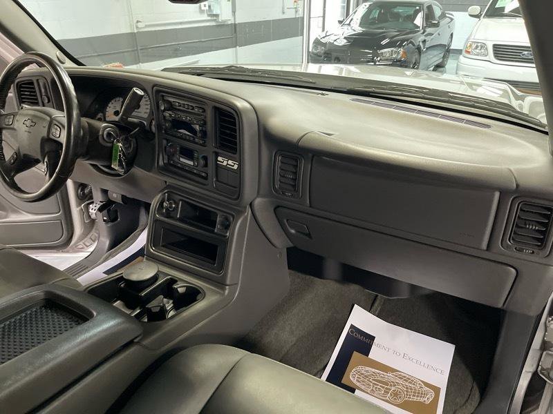 Used 2006 Chevrolet Silverado 1500 SS RWD image 48