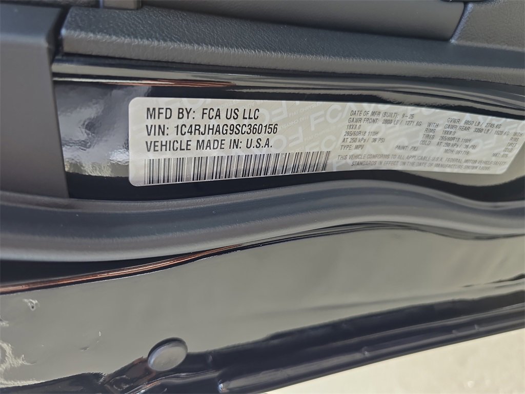 New 2025 Jeep Grand Cherokee Laredo X image 23