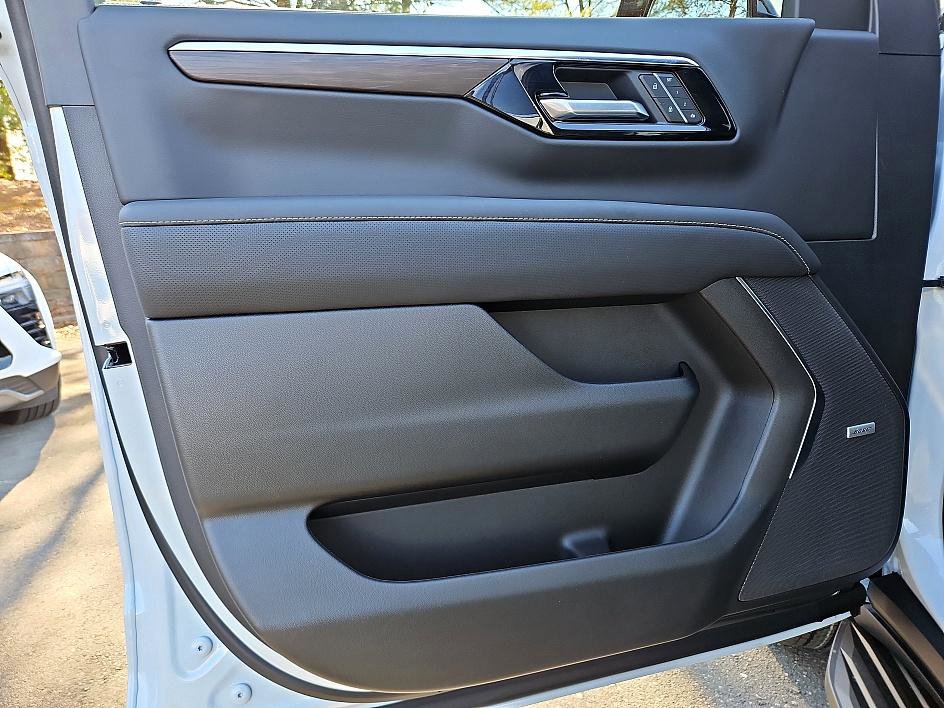 New 2026 Chevrolet Suburban Premier w/ Sun And Tow Package image 14