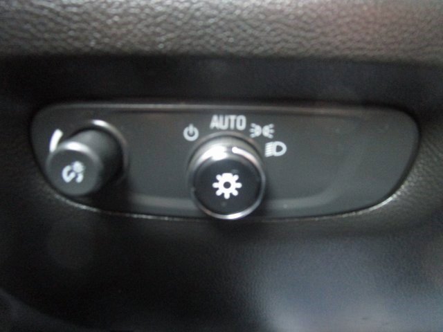 Certified 2023 Chevrolet Traverse Premier w/ Redline Edition image 7