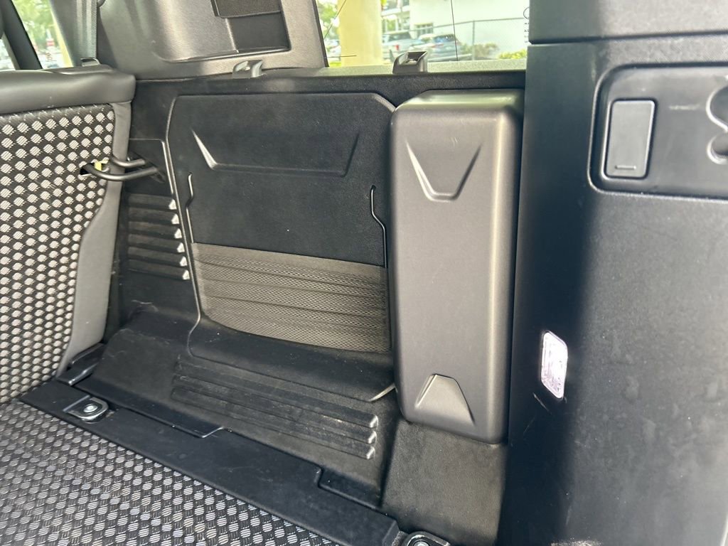 Used 2024 Land Rover Defender 110 S image 36