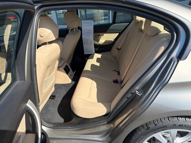 Used 2018 BMW 320i xDrive Sedan w/ Premium Package AWD/4WD image 6