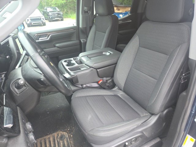 Used 2023 Chevrolet Silverado 1500 LT AWD/4WD image 16