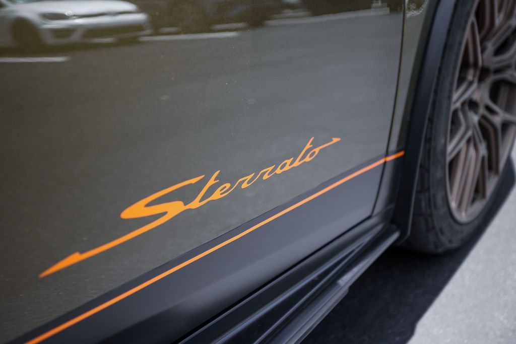 Used 2024 Lamborghini Huracan Sterrato AWD/4WD image 18
