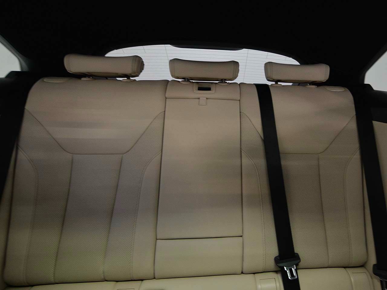 Used 2024 BMW i4 eDrive35 RWD image 9