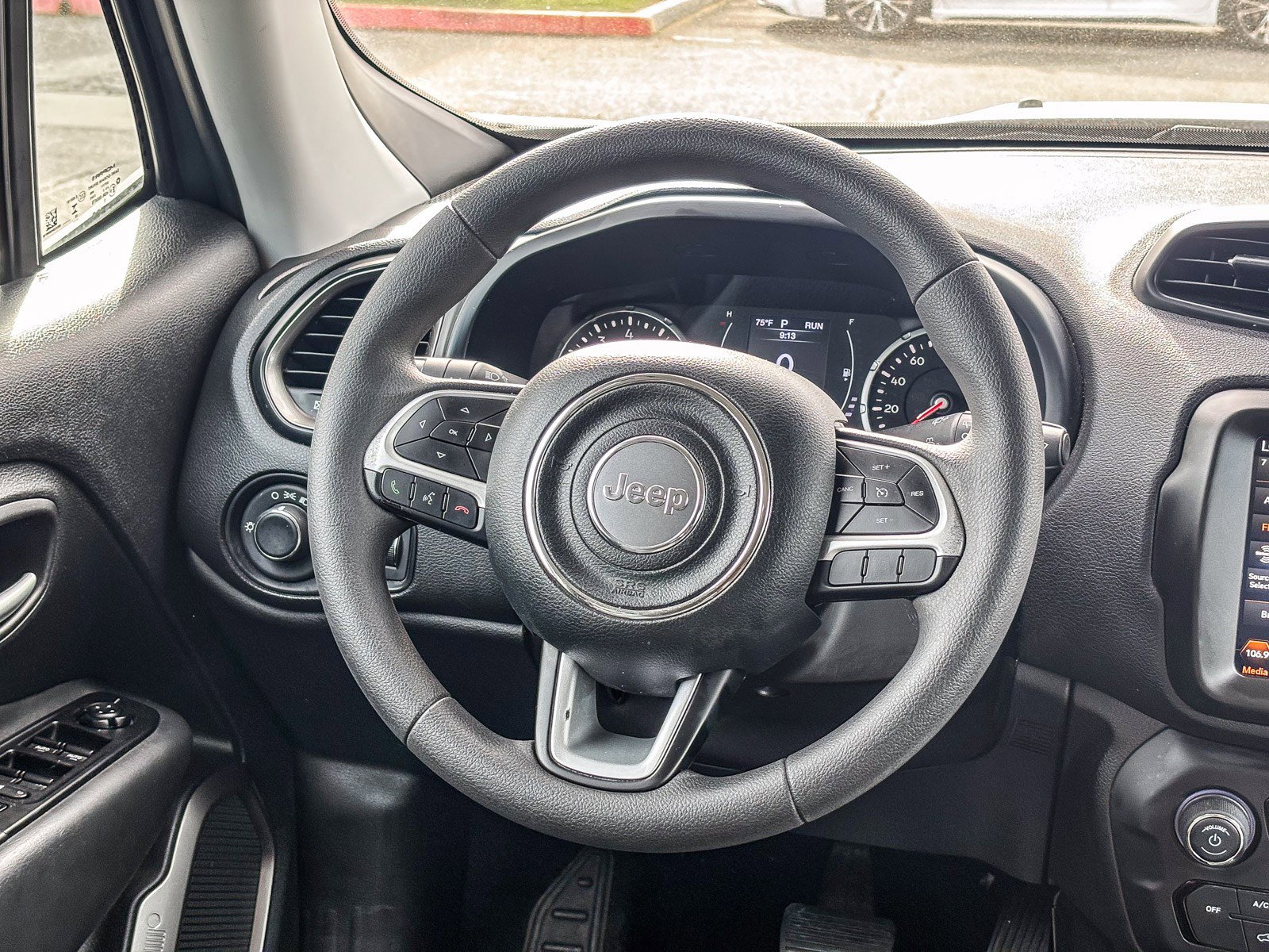 Used 2023 Jeep Renegade Latitude image 19