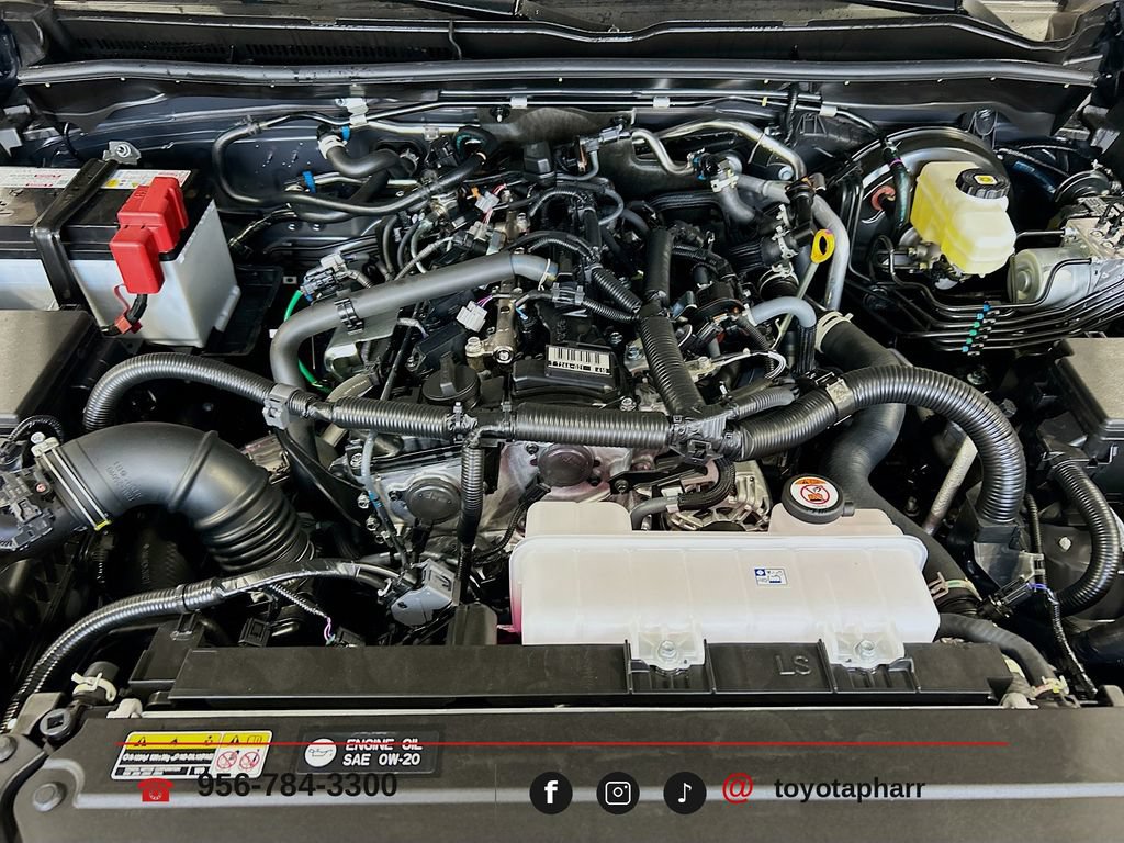 New 2026 Toyota 4Runner SR5 AWD/4WD image 8