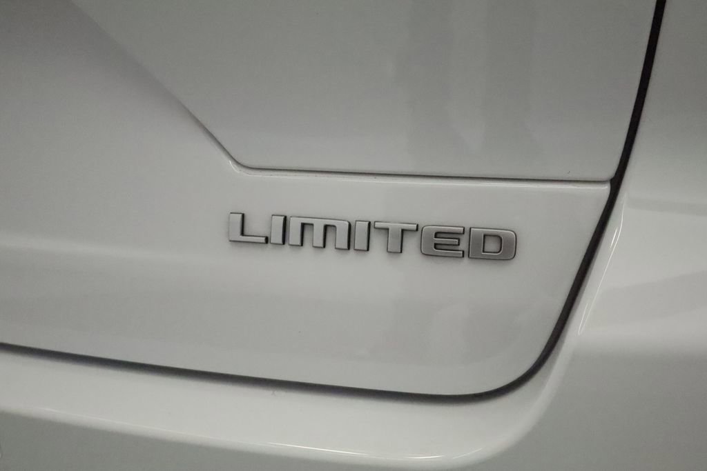 Used 2025 Jeep Grand Cherokee Limited w/ Trailer Tow Package image 19