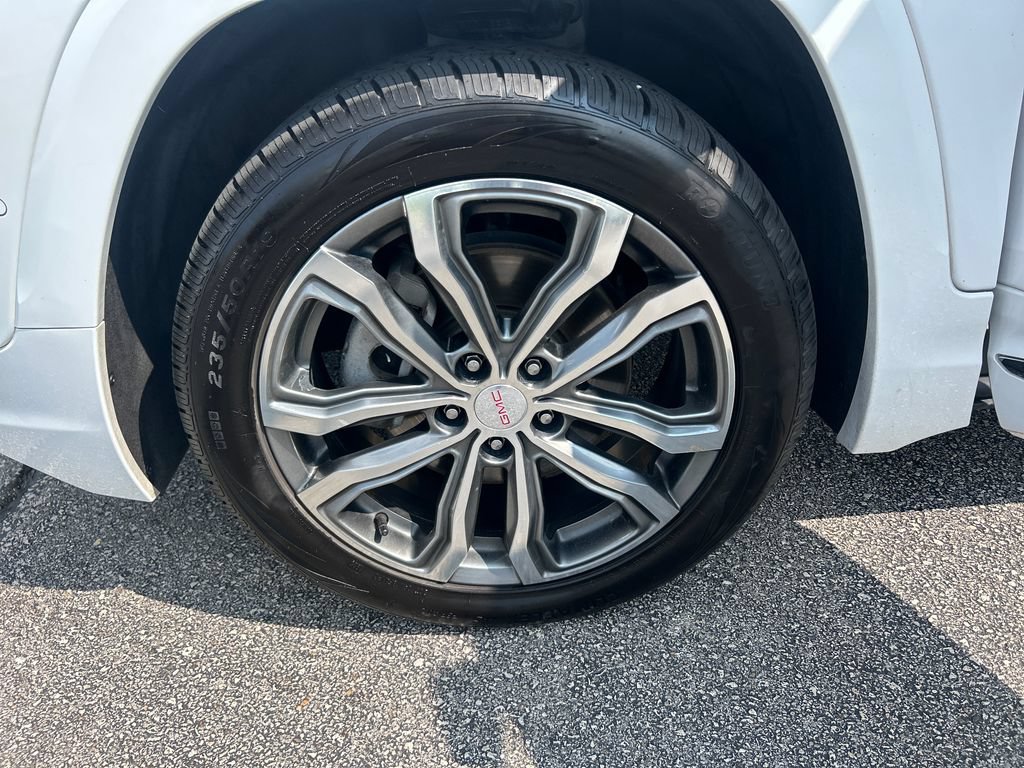 Used 2018 GMC Terrain Denali w/ Advanced Safety Package AWD/4WD image 26