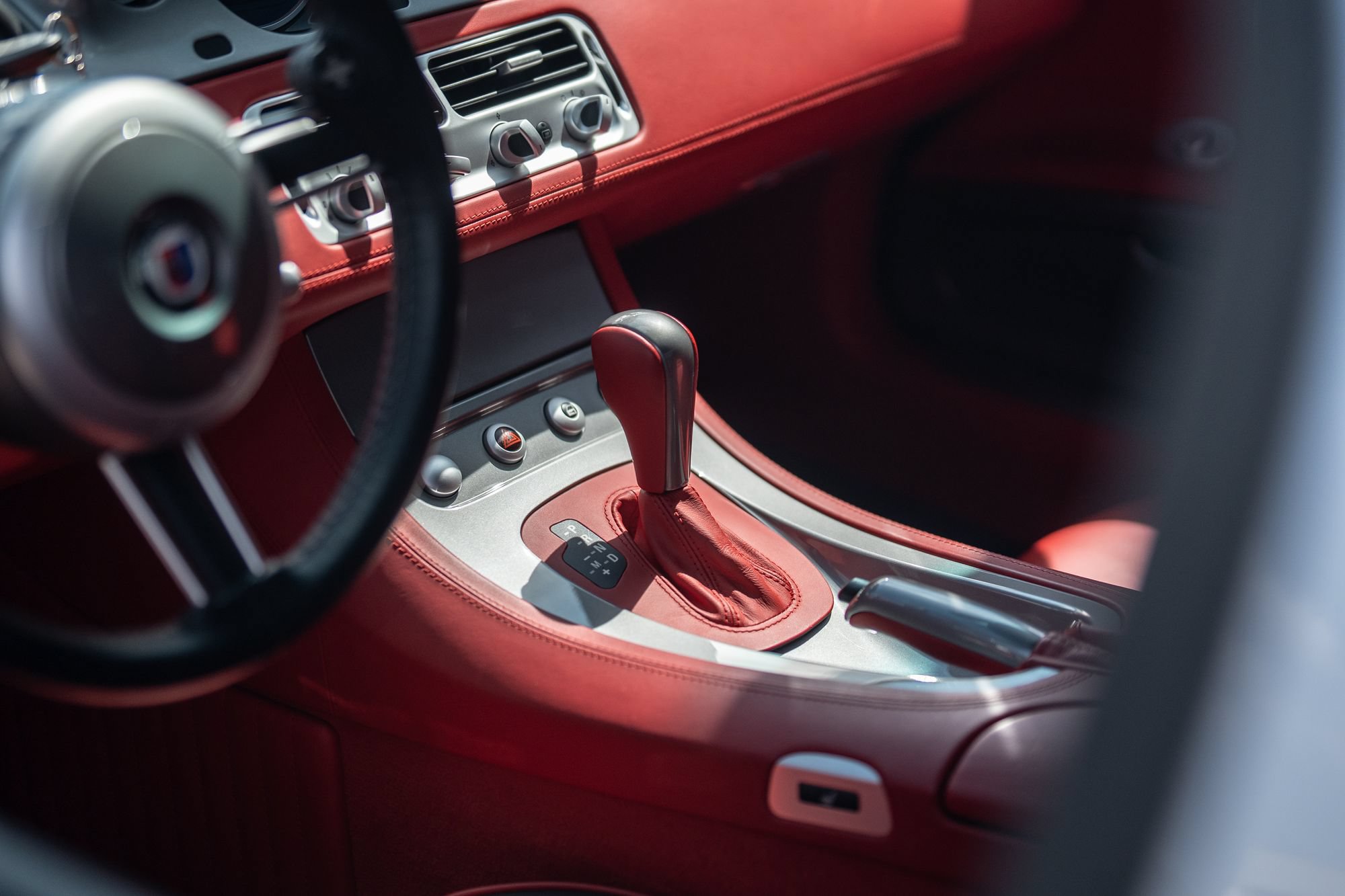 Used 2003 BMW Z8 RWD image 36