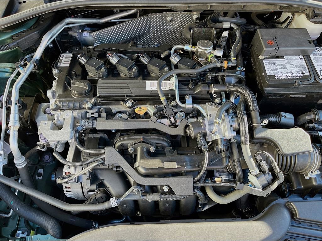 Used 2022 Toyota Corolla Cross XLE w/ Convenience Package FWD image 32