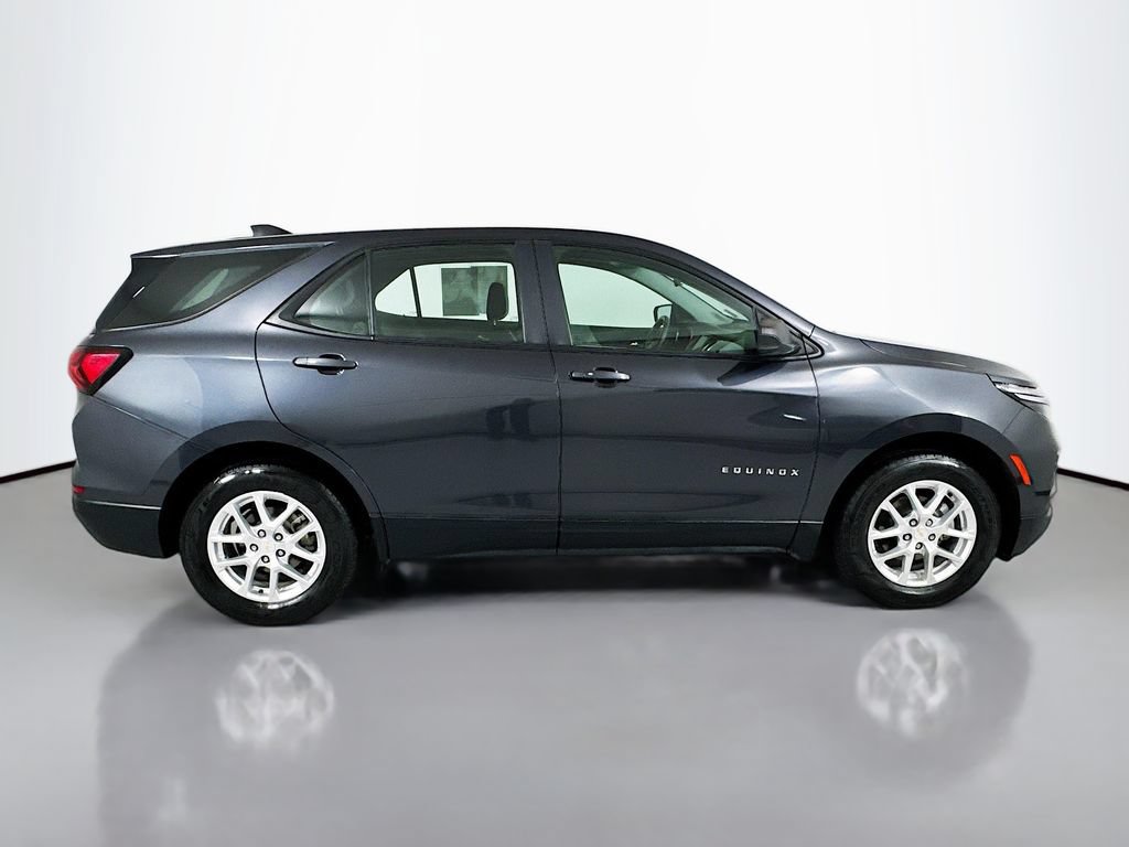 Used 2022 Chevrolet Equinox LS AWD/4WD image 8