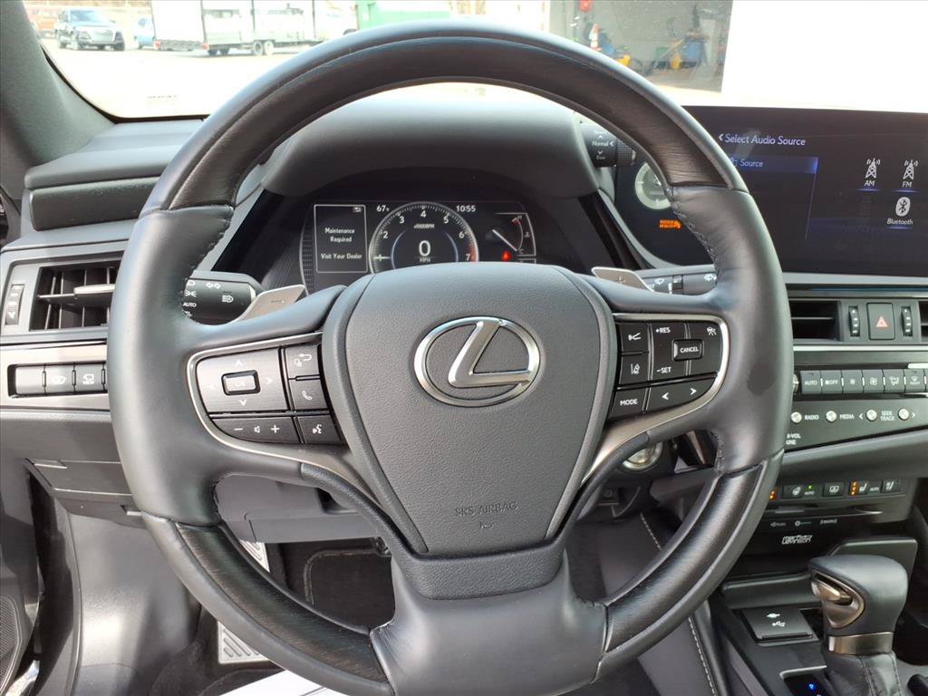Used 2022 Lexus ES 350 Ultra Luxury w/ Accessory Package 2 FWD image 16