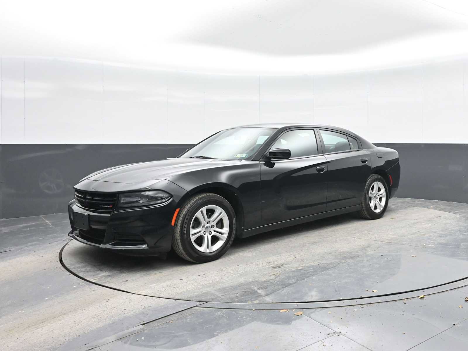 Used 2019 Dodge Charger SXT