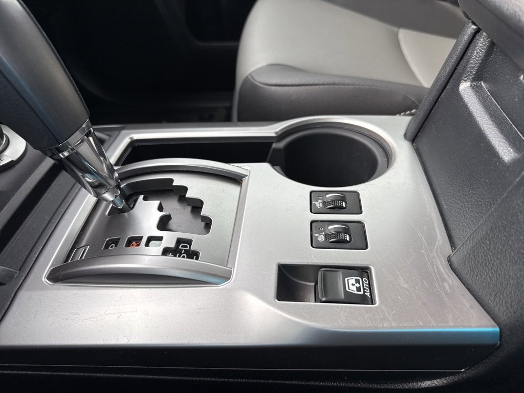 Used 2018 Toyota 4Runner SR5 Premium image 16