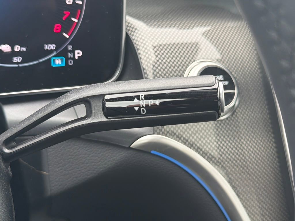 Used 2025 Mercedes-Benz GLC 350e 4MATIC image 21