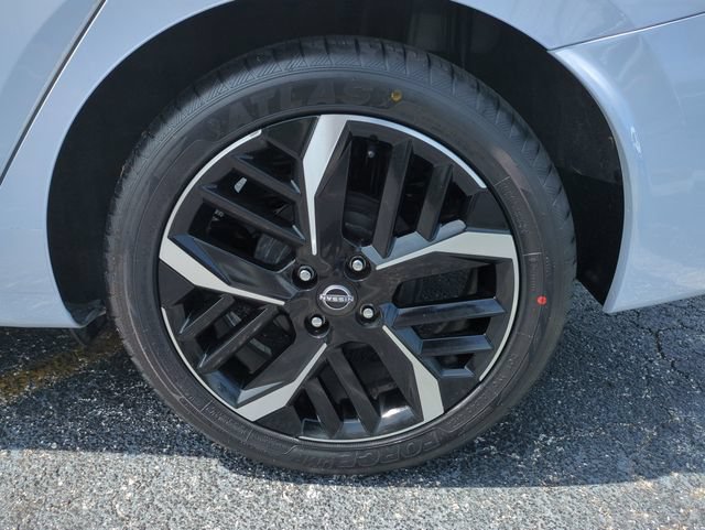 Used 2023 Nissan Versa SR w/ Trunk Package FWD image 8