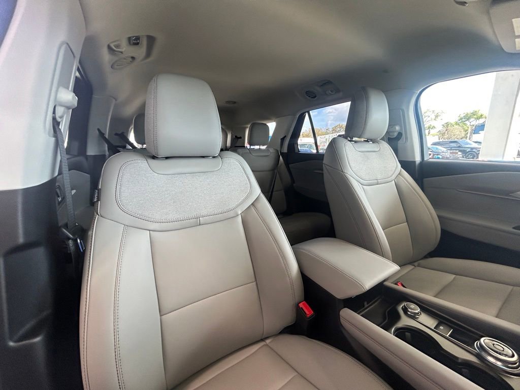 New 2026 Ford Explorer Active w/ Active Comfort Package image 22