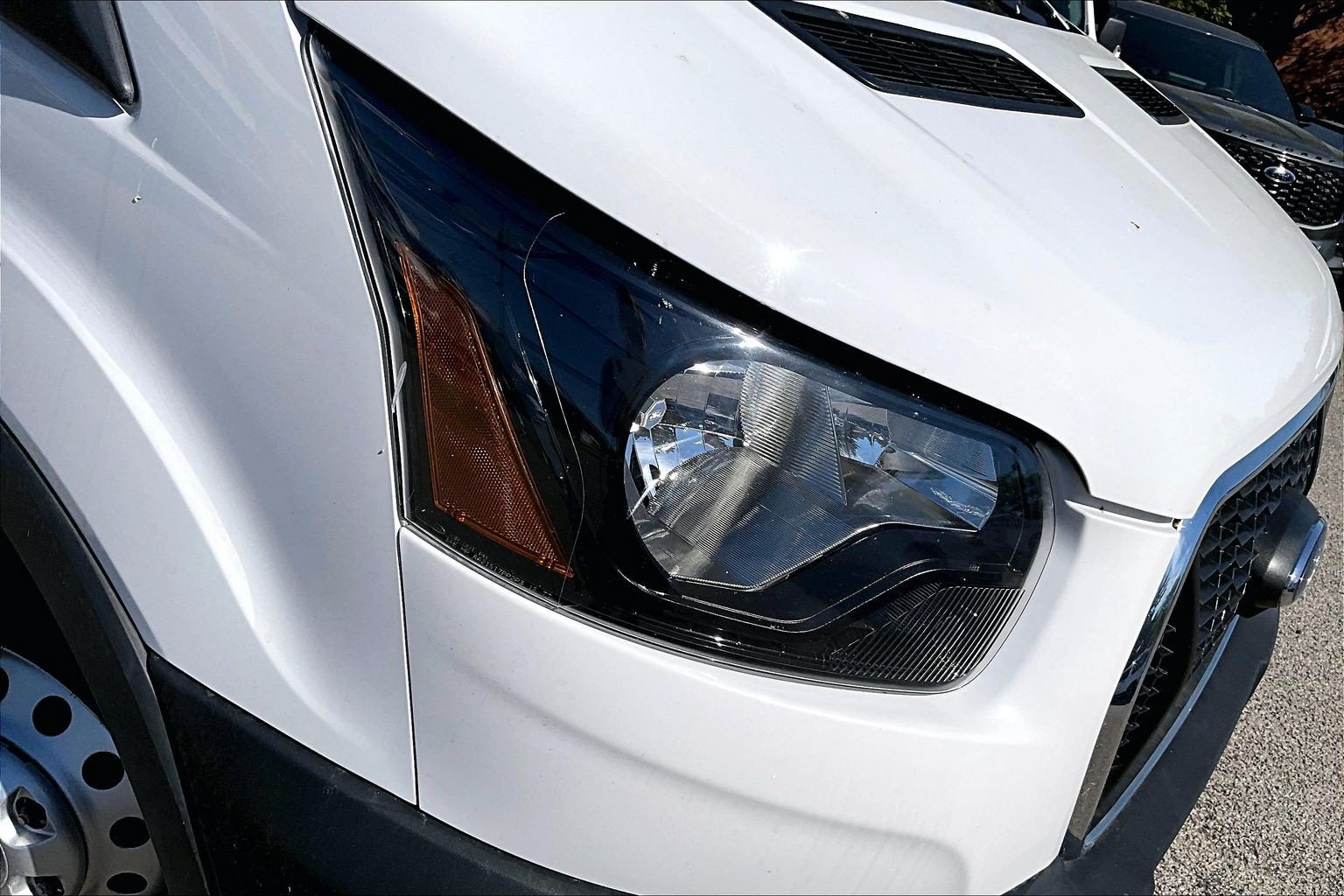 Used 2023 Ford Transit 250 Low Roof AWD w/ Exterior Upgrade Package image 24