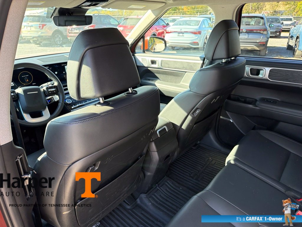 Used 2025 Hyundai Santa Fe Limited AWD/4WD image 11