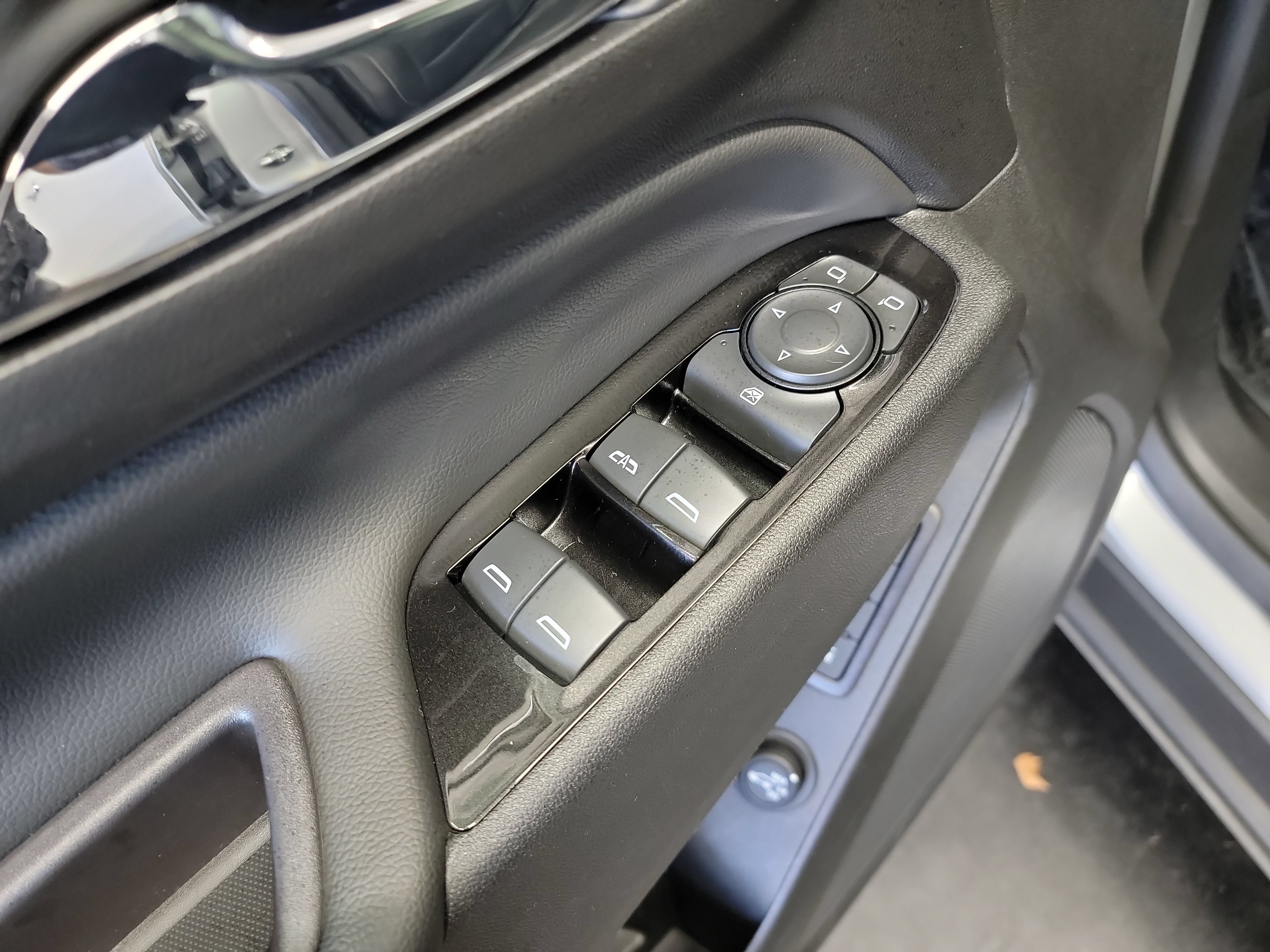 Used 2022 Chevrolet Equinox Premier FWD image 14