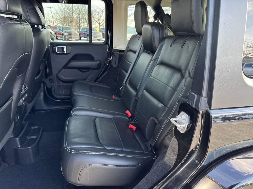 Certified 2018 Jeep Wrangler Unlimited Sahara image 39