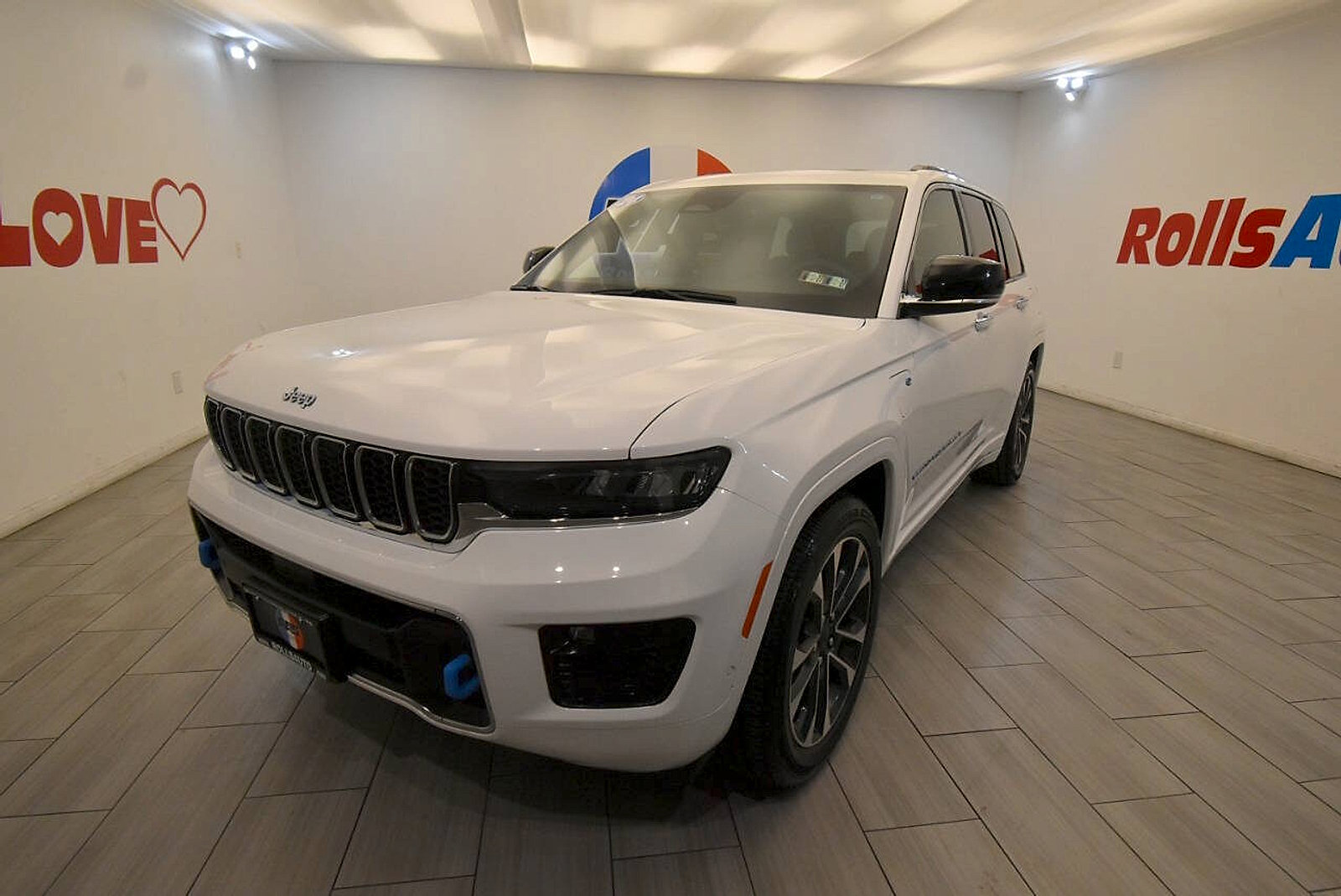 Used 2024 Jeep Grand Cherokee Overland w/ Trailer Tow Package