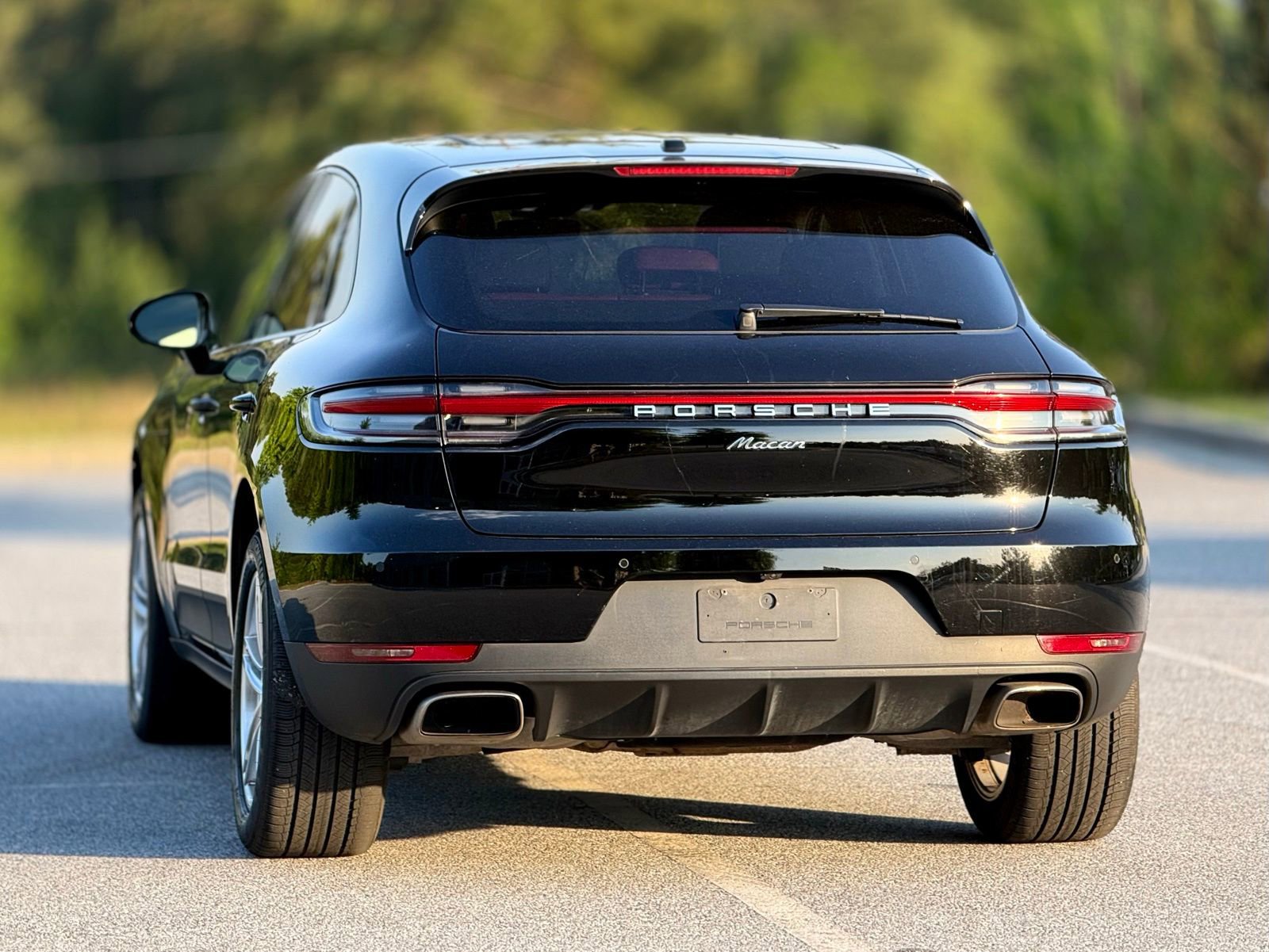 Used 2019 Porsche Macan AWD/4WD image 5