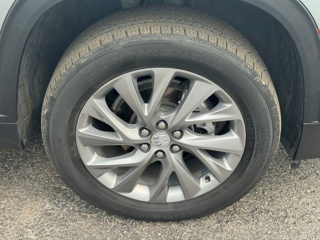 Used 2025 Buick Enclave Preferred AWD/4WD image 9