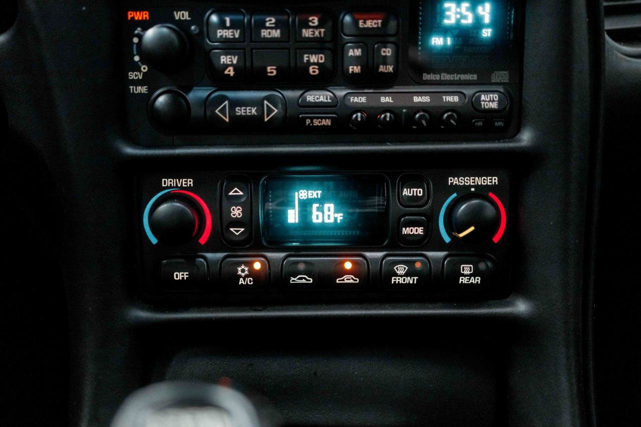 Used 2004 Chevrolet Corvette Z06 w/ Z06 Preferred Equipment Group image 63