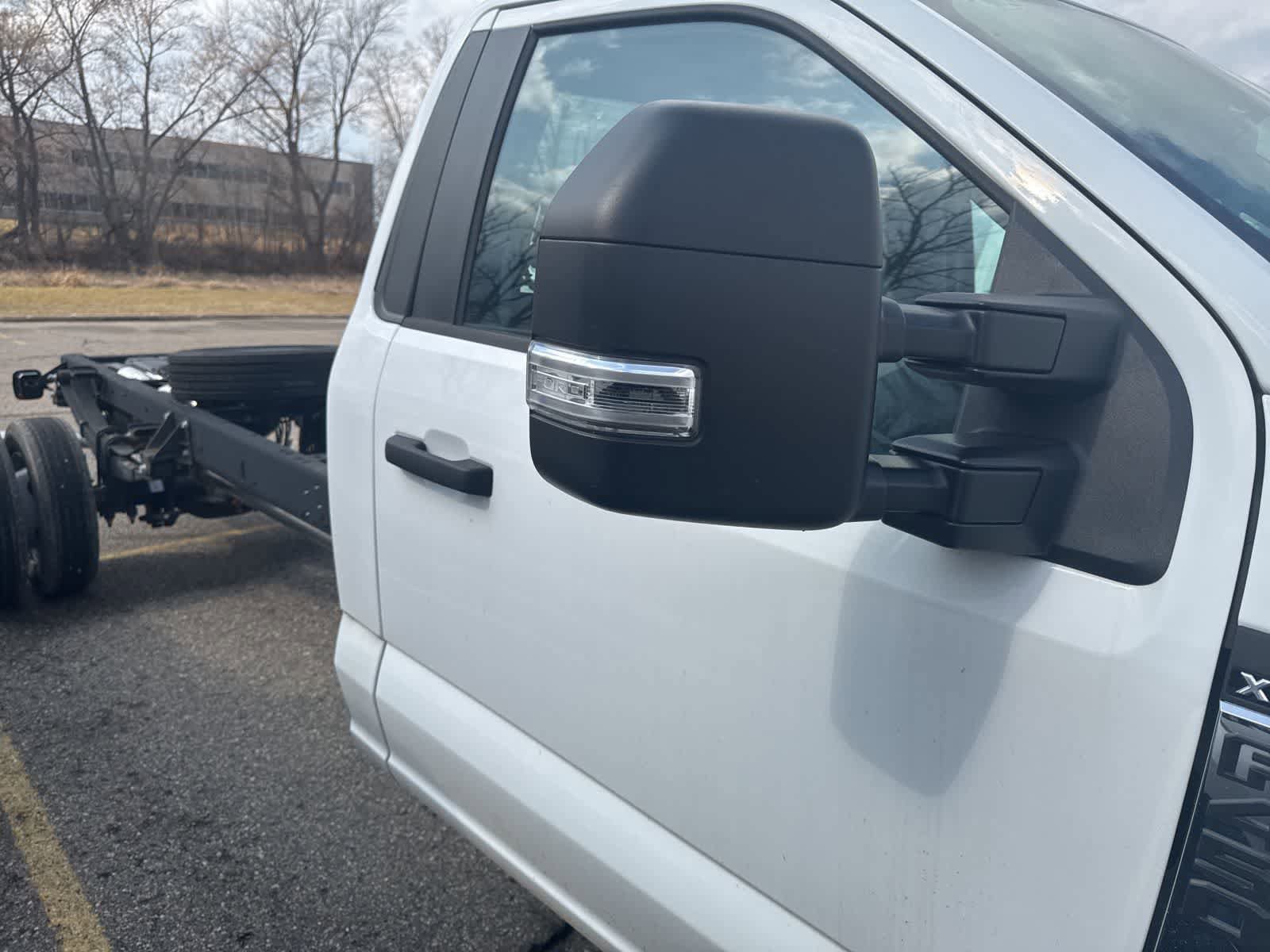 New 2023 Ford F450 XLT w/ XLT Value Package image 13