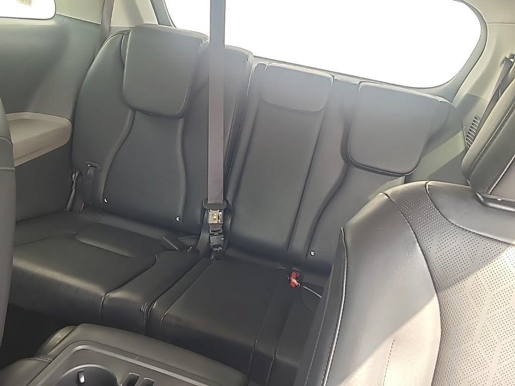 Certified 2025 Kia Carnival FWD image 19