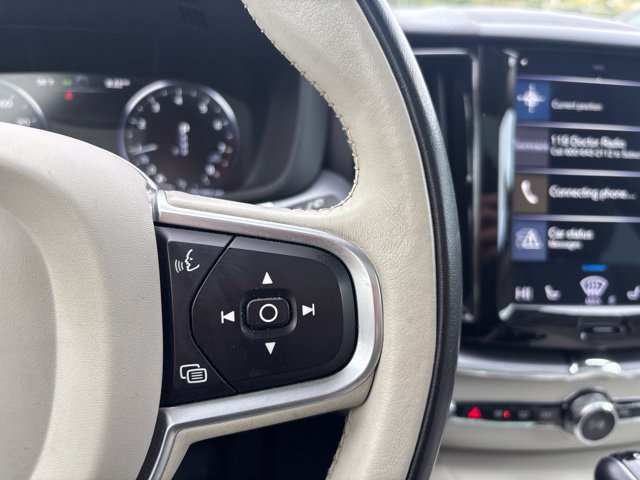 Used 2020 Volvo XC60 T6 Momentum w/ Protection Package Premier AWD/4WD image 12
