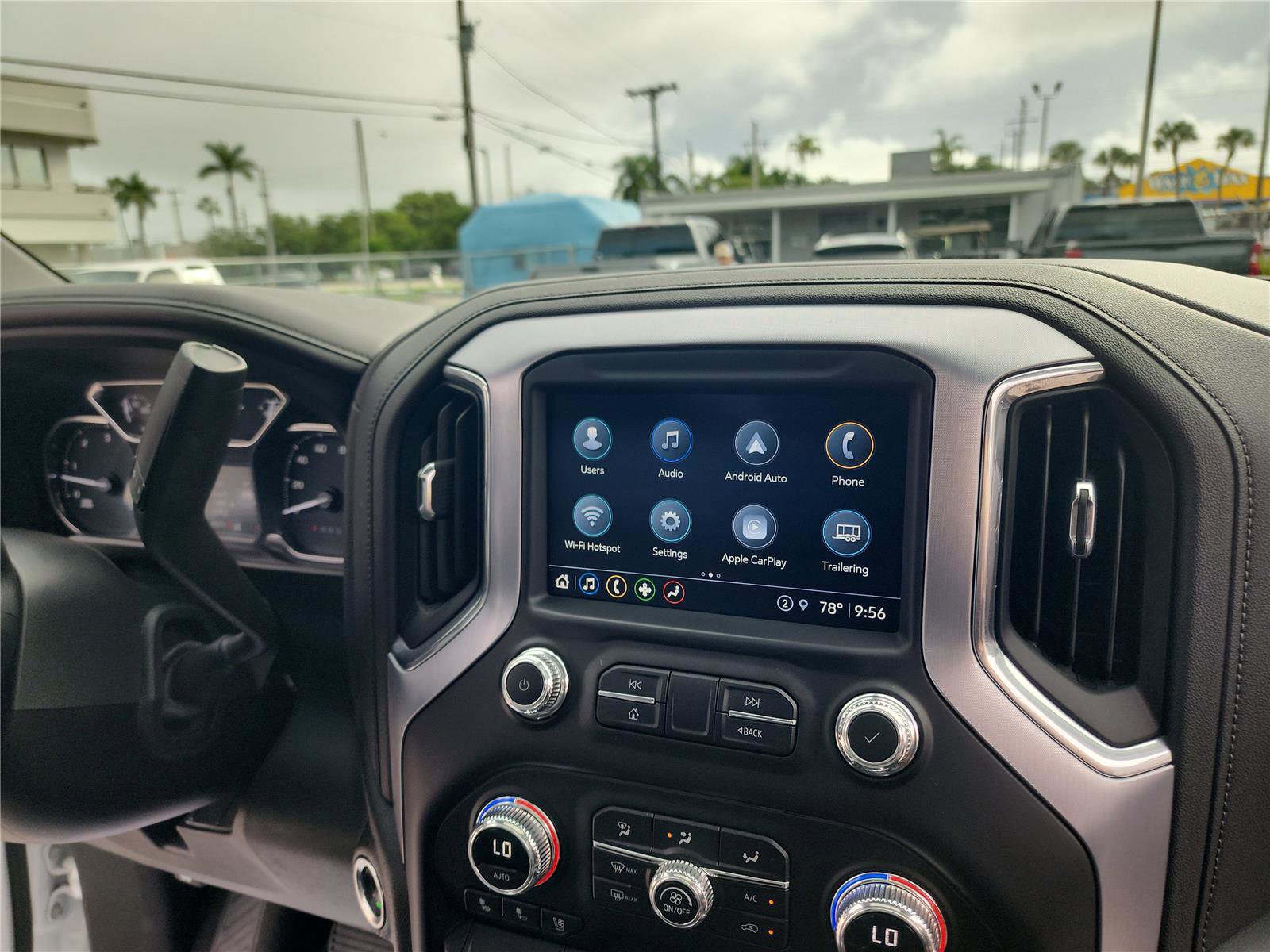 Used 2023 GMC Sierra 2500 SLT w/ SLT Convenience Package image 31