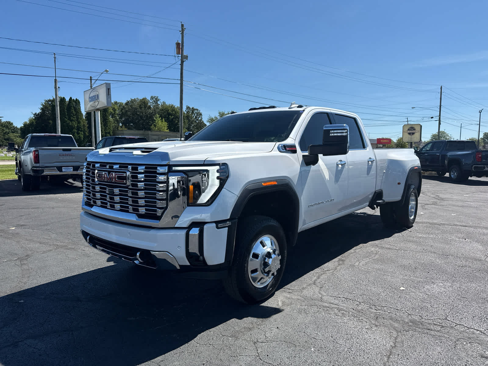 Certified 2025 GMC Sierra 3500 Denali w/ Snow Plow Prep/Camper Package AWD/4WD image 1