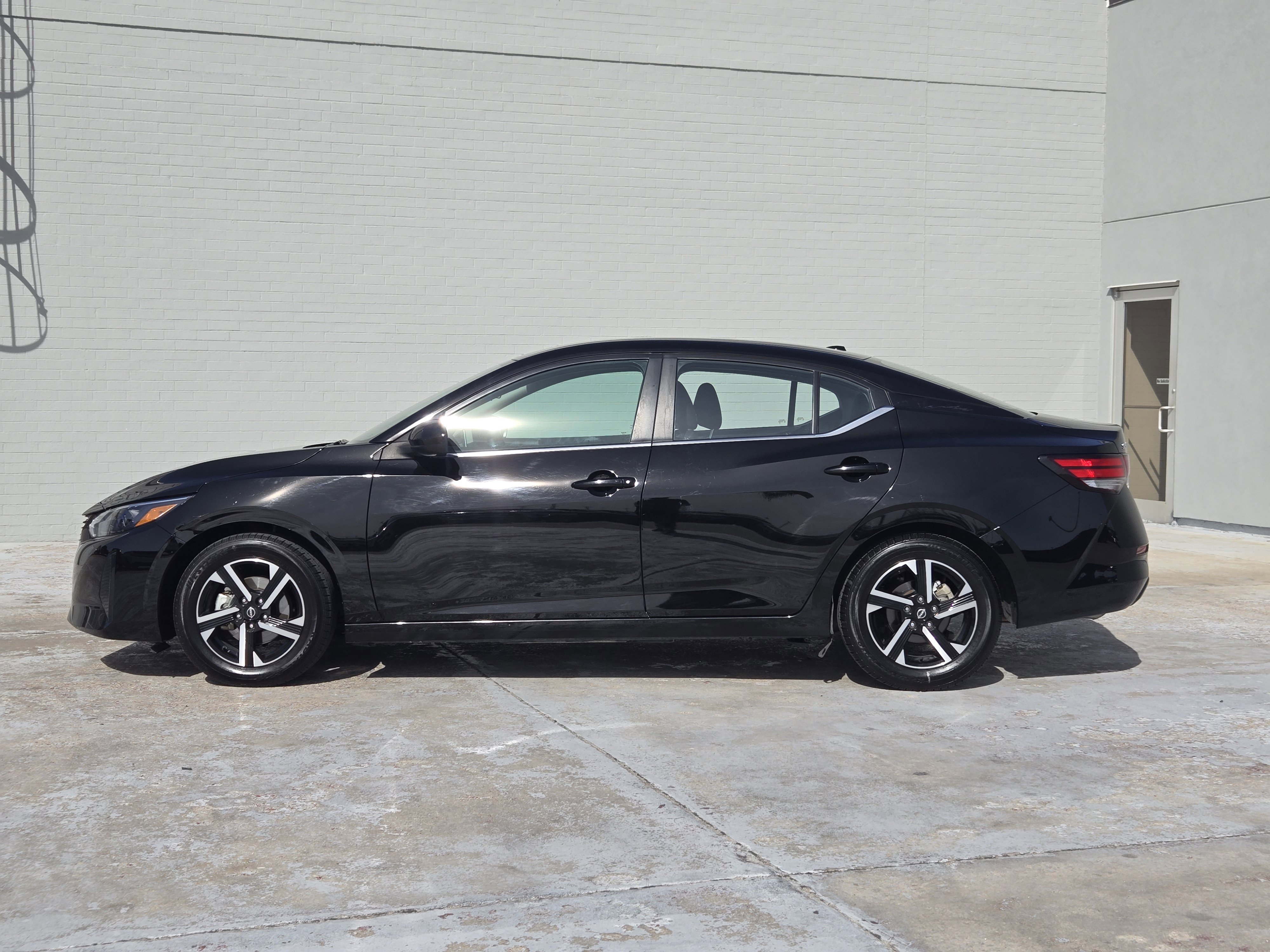 Used 2024 Nissan Sentra SV image 5