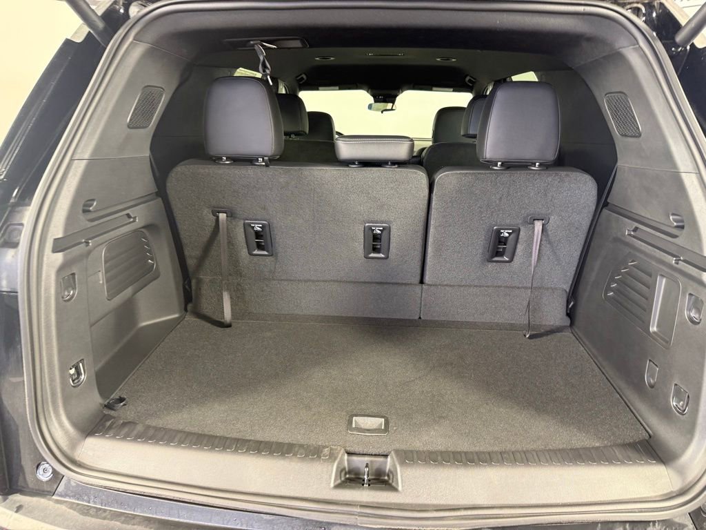 New 2025 Chevrolet Traverse LT w/ Enhanced Driving Package image 11