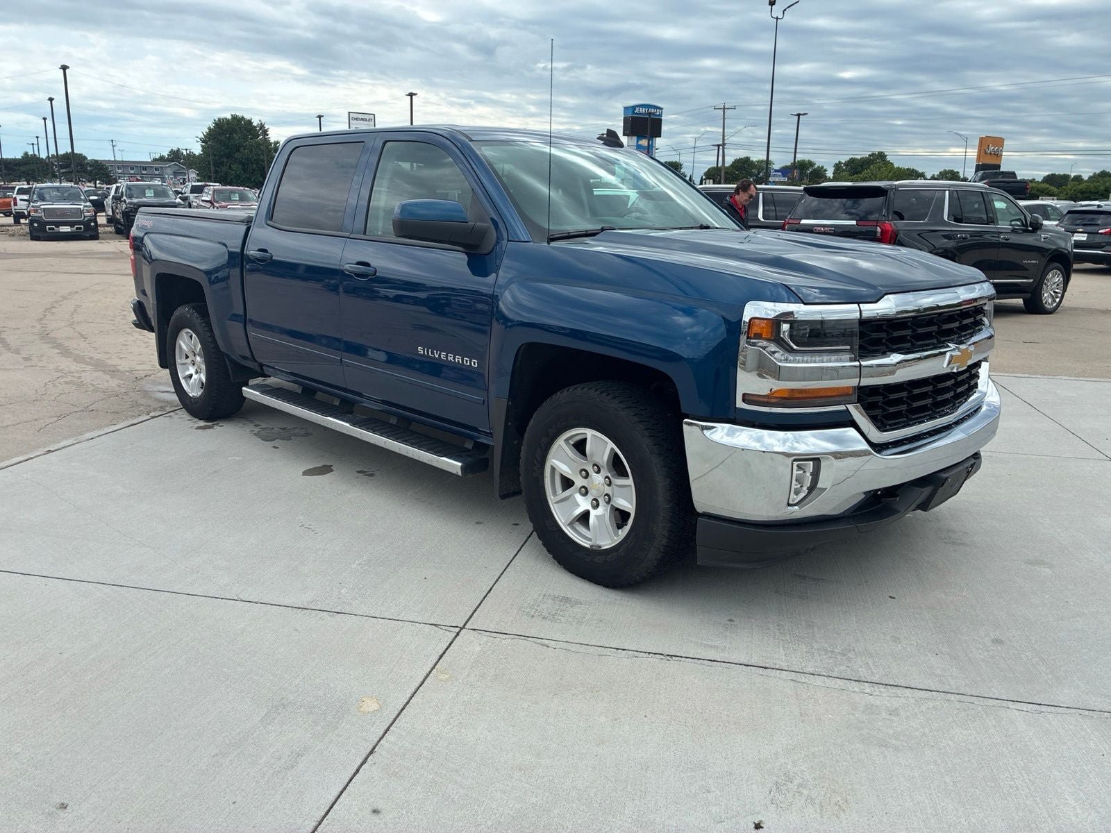 Used 2016 Chevrolet Silverado 1500 LT w/ All Star Edition AWD/4WD image 9