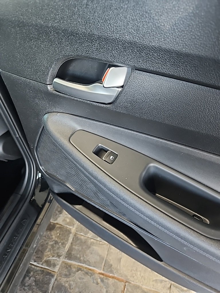 Used 2023 Hyundai Santa Fe SEL image 15