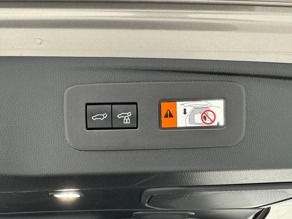 Used 2024 Toyota Land Cruiser image 33