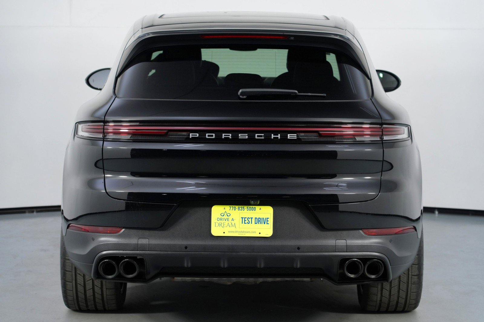 Used 2024 Porsche Cayenne w/ Sport Chrono Package image 51