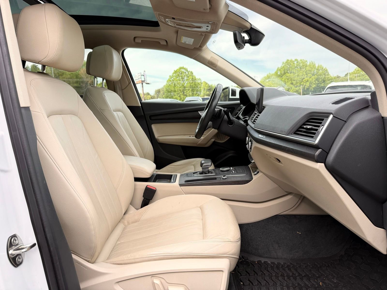 Used 2018 Audi Q5 2.0T Premium Plus w/ Premium Plus Package image 29