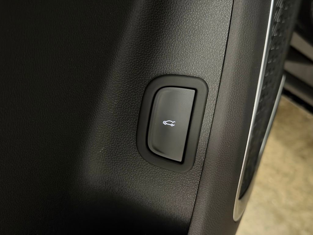 New 2026 Buick Enclave Avenir w/ Super Cruise Package image 16