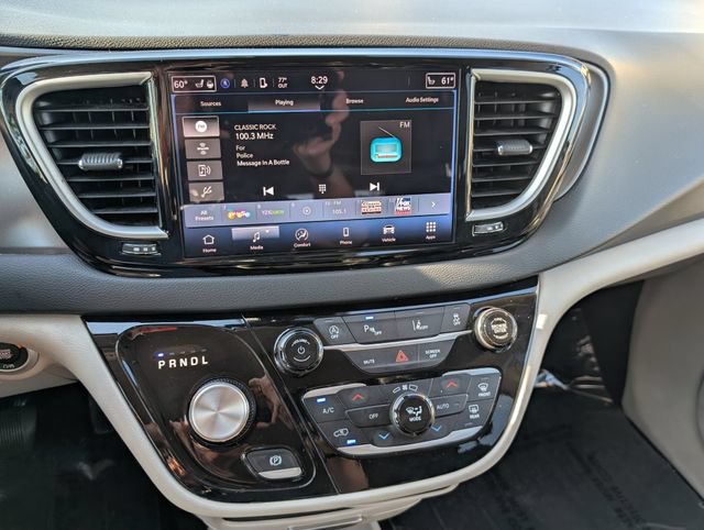 Used 2024 Chrysler Pacifica Touring-L FWD image 29